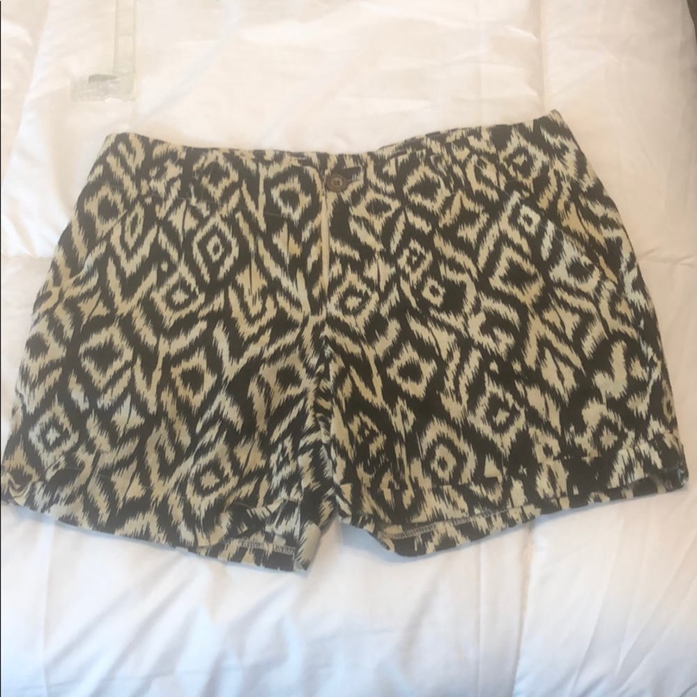 Saphari Style Shorts - Picture 1 of 3